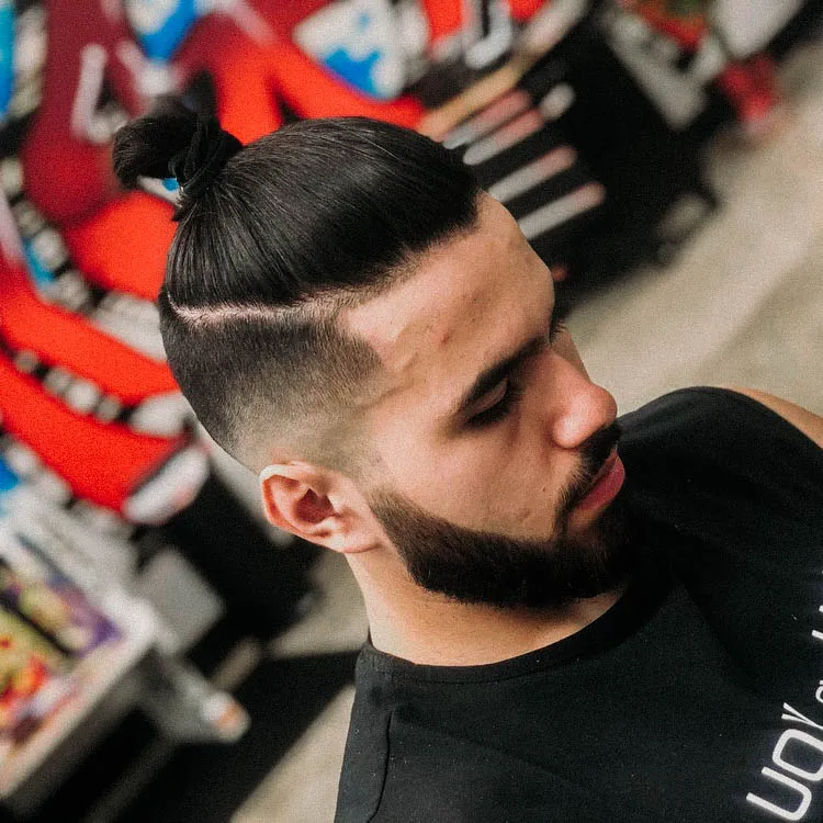 Taper Fade Low Men Bun